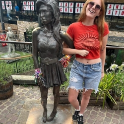 Amy Winehouse Statue • London